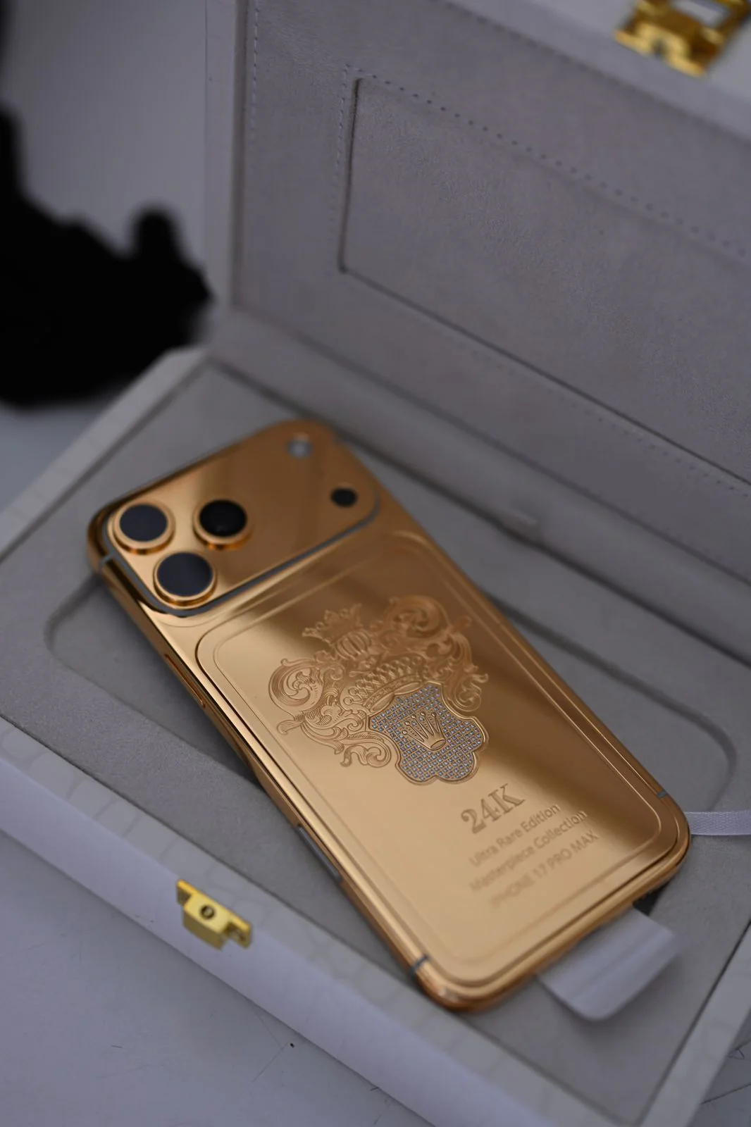 Apple iPhone 17 Pro Max 24k Gold Plate Edition - Image 10