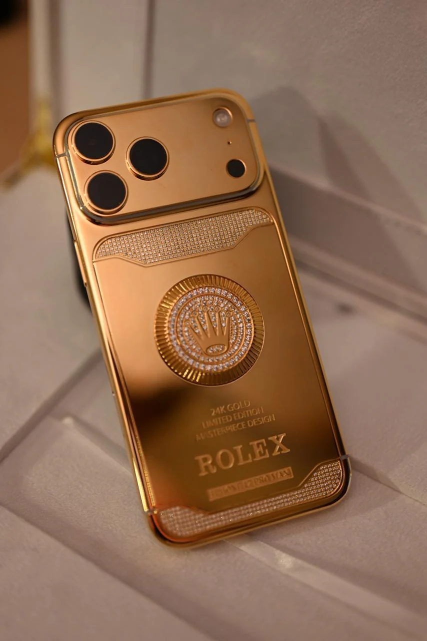 Apple iPhone 17 Pro Max 24k Gold Plate Edition - Image 4